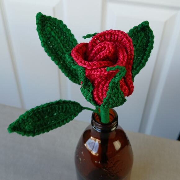 Red Crochet Rosebuds Last Forever 9" long stem rose unique faux flower cottage - Picture 4 of 15
